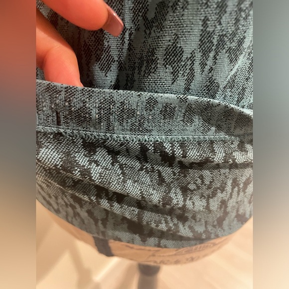 Athleta Blue Sleeveless Scoop Neck Top - Picture 6 of 6